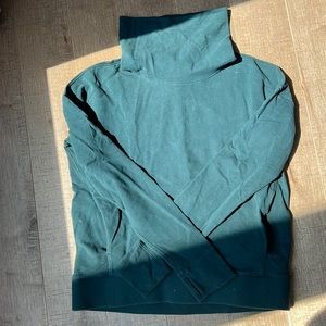 Lululemon sweatshirt